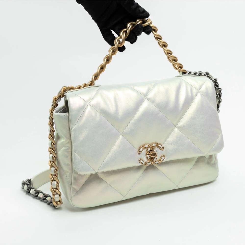 Chanel™  19 pearlescent Cream Quilted Shoulder Bag